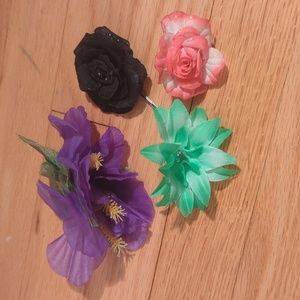 Floral hair pins